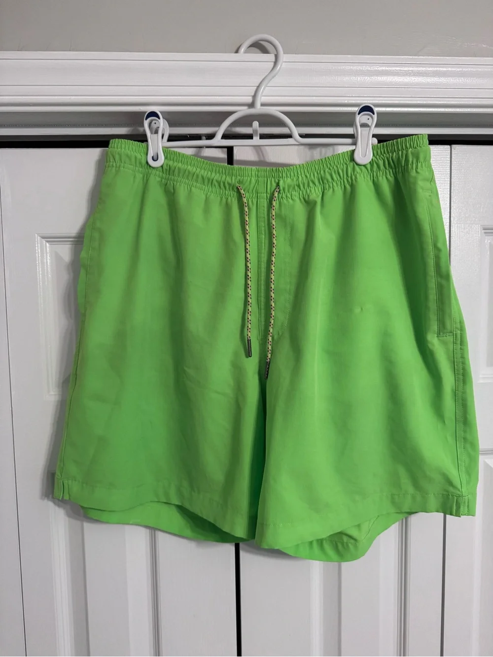 Southern Tide lightweight fabric